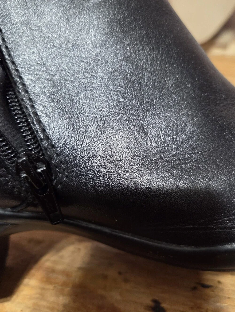 Clarks Artisan Ingalls Nile black leather and suede ankle bootie Womens 10M